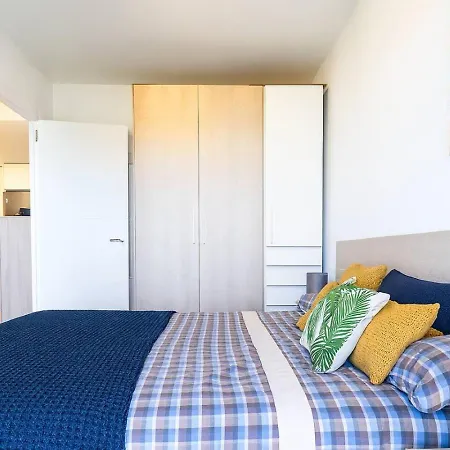 Seaview Beachfrom 2br * Salou